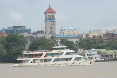 The Motor Yacht Royal Green River
